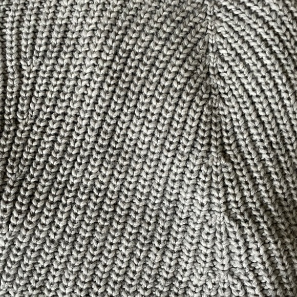 Gorgeous Soft Grey Warm Cardigan Sweater ❄️ - Picture 7 of 9